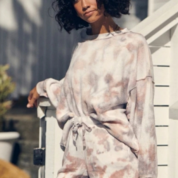 Bookmark My Closet! ❤ "Like" to Save - Picture 6 of 12